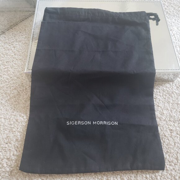 *New in Box* Lace up ballet flats - Picture 10 of 10